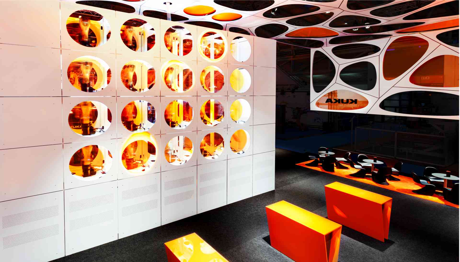 Messestand KUKA, Automatica, 2012