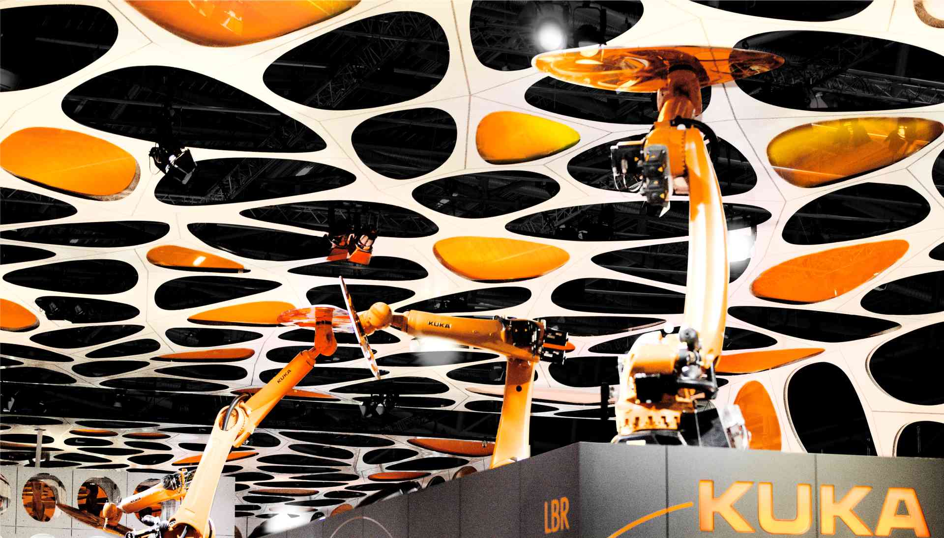 Messestand KUKA, Automatica, 2012, Roboter