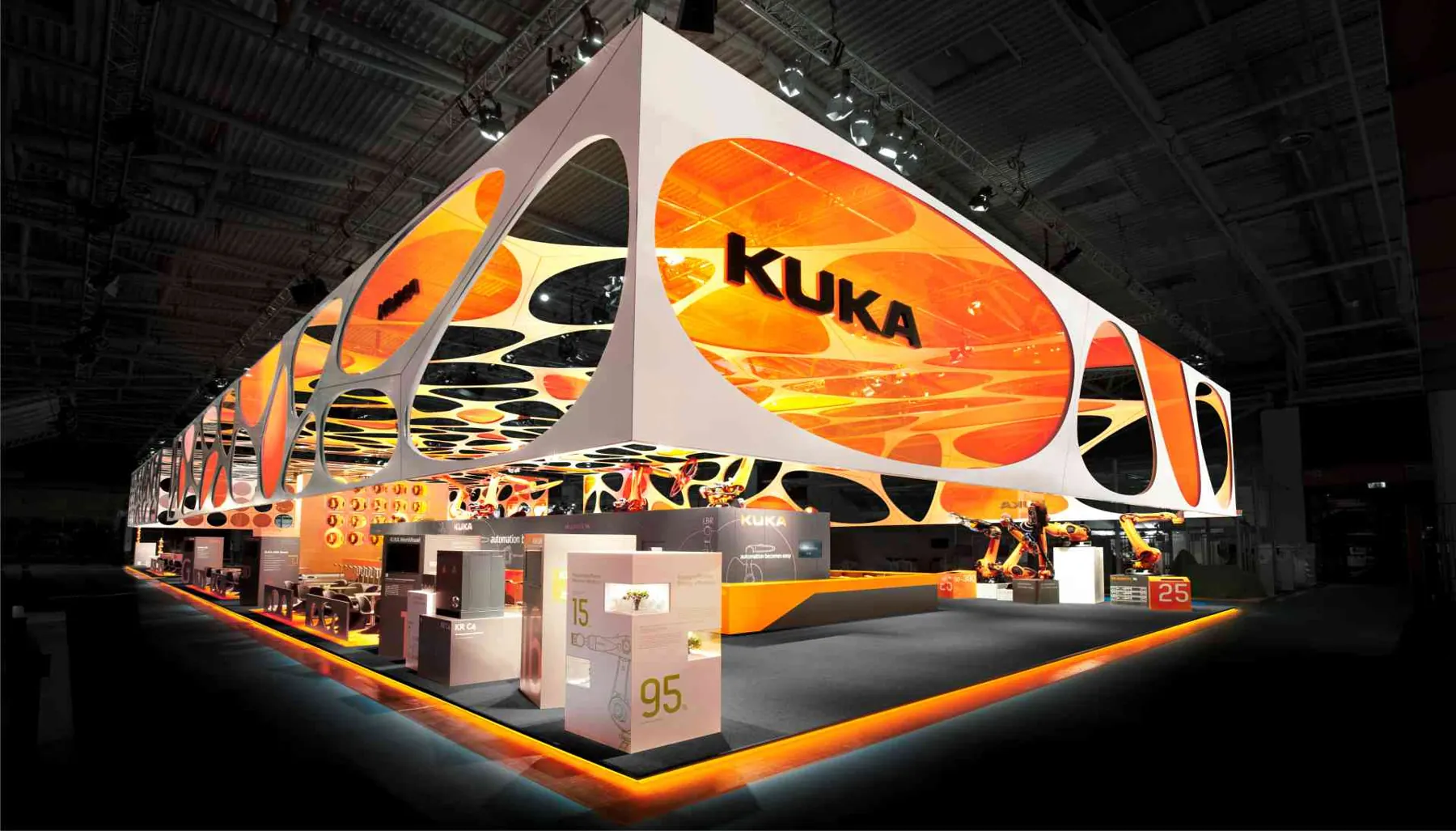 KUKA Messestand auf der Automatica – BWP Architekten – Projektansicht 1