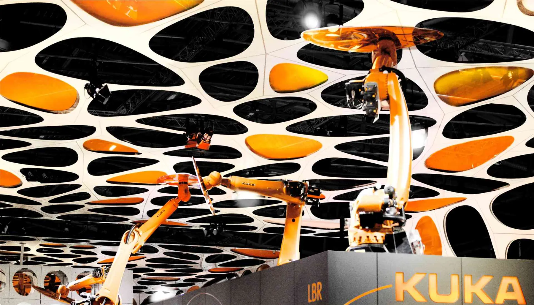 KUKA Messestand auf der Automatica – BWP Architekten – Projektansicht 5